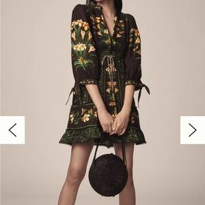 Beautiful Farm Rio dress made for Anthropologie.  Size L